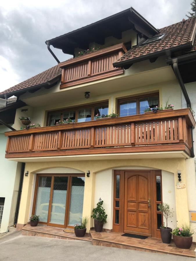Ami'S House Castle View Apartment Bled Exterior photo
