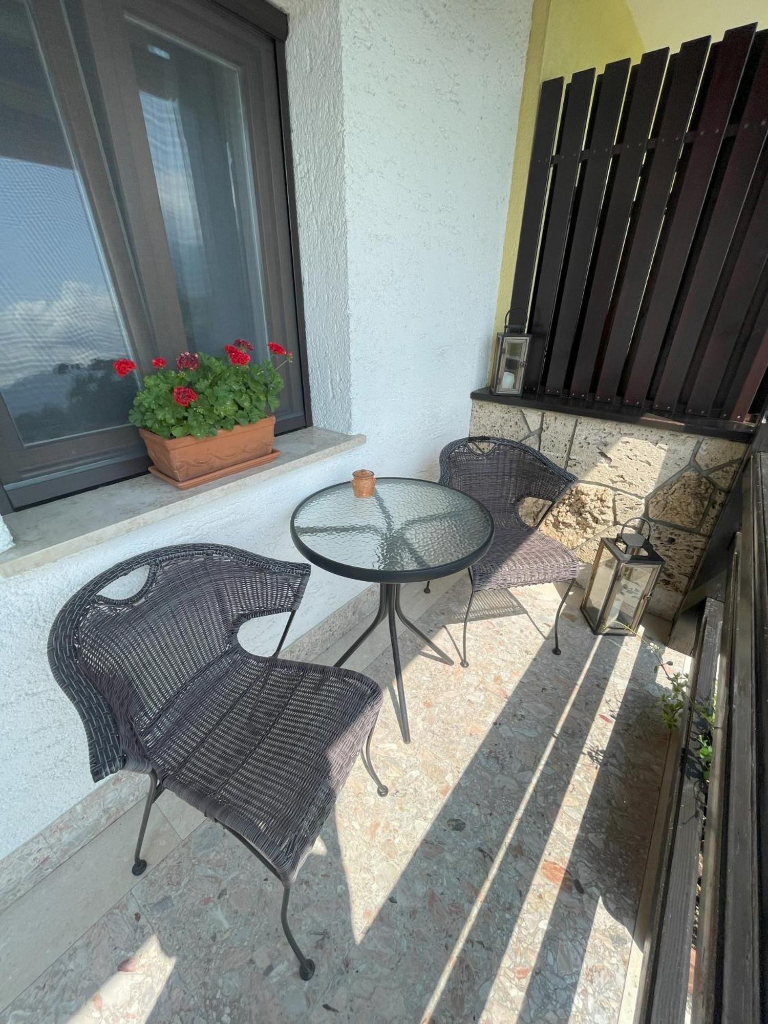 Ami'S House Castle View Apartment Bled Exterior photo