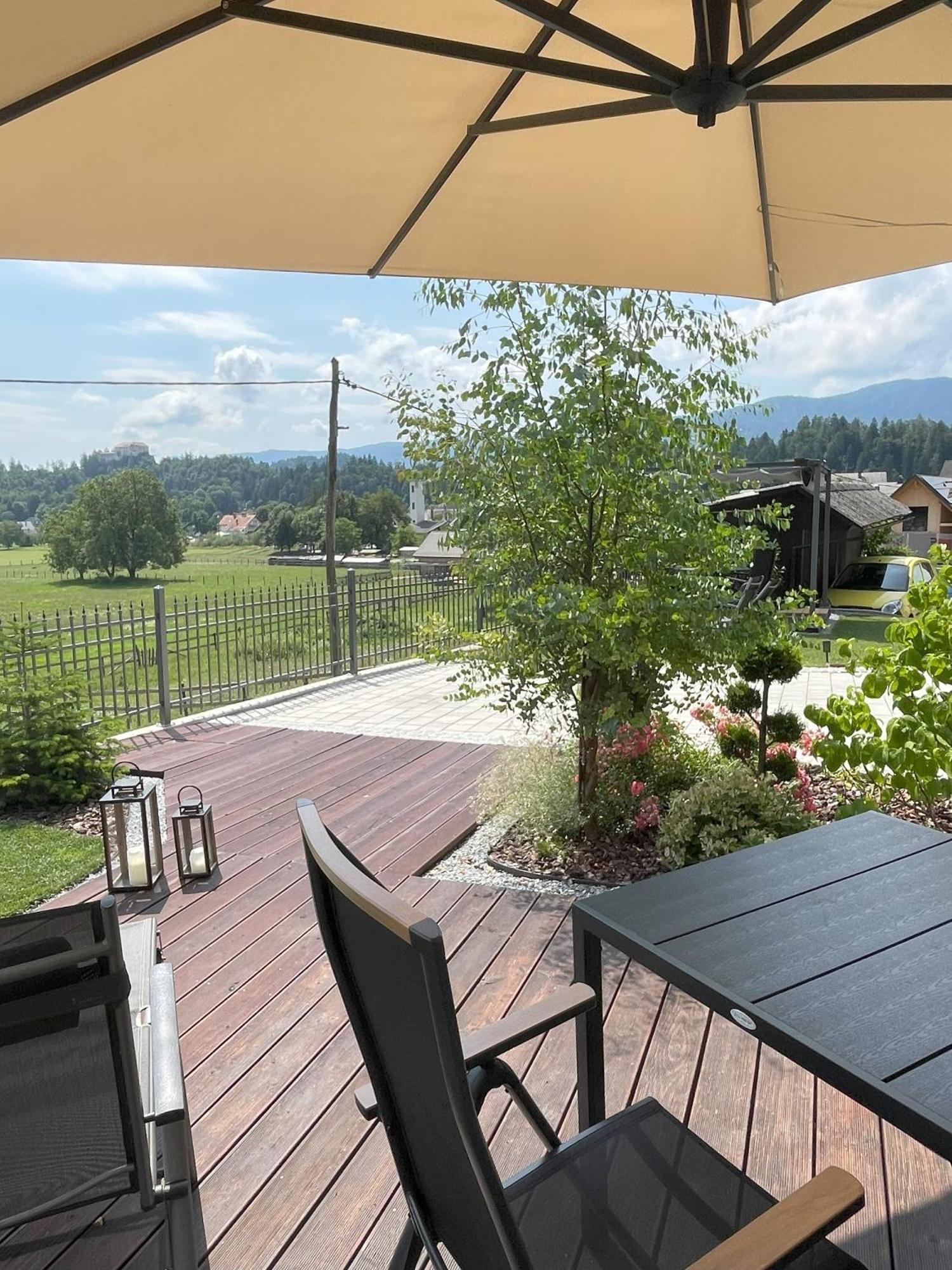 Ami'S House Castle View Apartment Bled Exterior photo